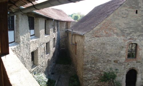 Zdjęcie RUMUNIA / Alba (Siedmiogród) / Calnic / Zamek w Calnicu - dziedziniec
