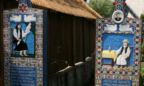 Zdjcie RUMUNIA / Bukowina / sapinta / cimitrul; vesel