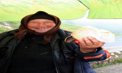 Zdjcie RUMUNIA / Transylwania / Valea mare / Serek i palinka