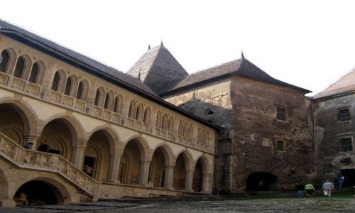 Zdjęcie RUMUNIA / Siedmiogród / Hunedoara / Hunedoara - zamek