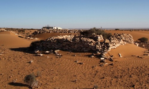 Zdjcie SAHARA ZACHODNIA / Saguia El Hamra / gdzie w piaskach pustyni / Fort na saharyjskim klifie