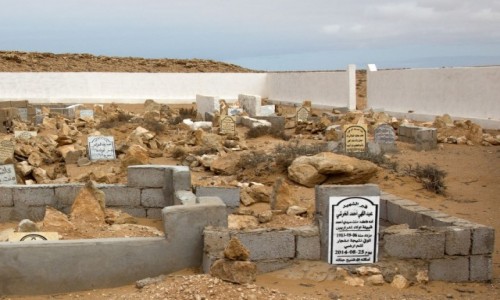 Zdjecie SAHARA ZACHODNIA / Al-Ujun-As-Sakija al-Hamra / gdzie po drodze / Saharyjskie cmentarze