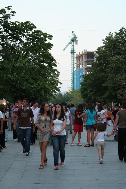 Zdjęcia: Prisztina, Kosowo, Aleja Matki Teresy, SERBIA Zdjęcia: Prisztina, Kosowo, Aleja Matki Teresy, SERBIA