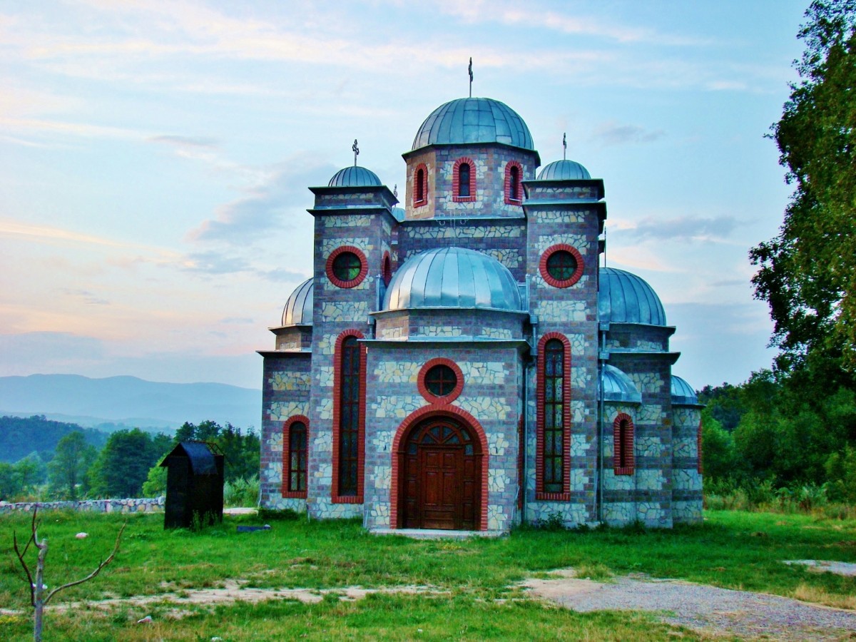 Zdjęcia: Rtanj, Mirovo, Etno Hotel Rtanj Balasevic-cerkiew pw.św.Męczenników Machabejskich, SERBIA Zdjęcia: Rtanj, Mirovo, Etno Hotel Rtanj Balasevic-cerkiew pw.św.Męczenników Machabejskich, SERBIA