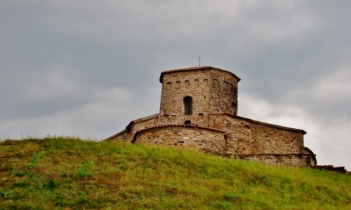 Zdjcie SERBIA / pd.-zach.Serbia,okrg Raska / Novi Pazar / Novi Pazar-cerkiew w.Piotra i Pawa z IX wieku