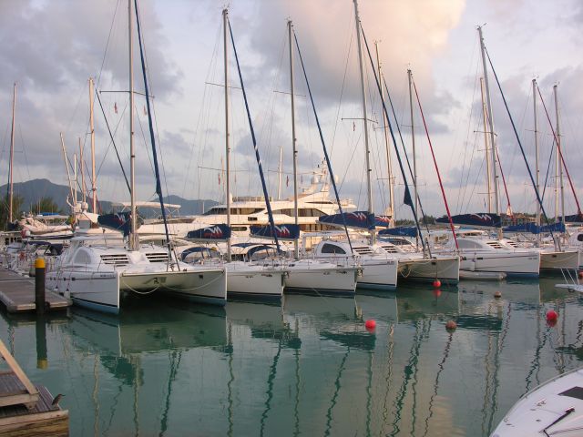 Zdjęcia: Marina Wharf w Victorii, Seszele, Jachty w marinie Wharf, SESZELE Zdjęcia: Marina Wharf w Victorii, Seszele, Jachty w marinie Wharf, SESZELE