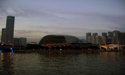 Zdjcie SINGAPUR / Singapore / Singapore Bay /          Singapur po zachodzie soca