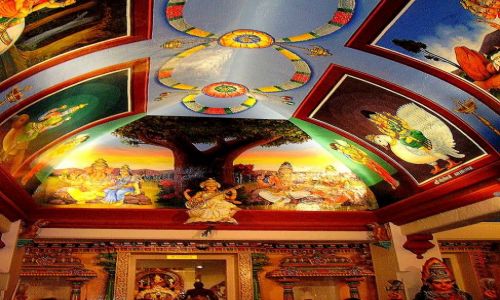 Zdjęcie SINGAPUR / Singapur / Singapore / pięknie zdobione wnętrze świątyni hinduskiej