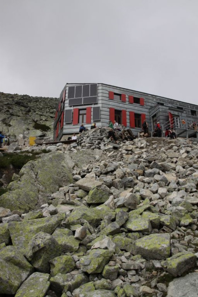 Zdjęcia: Schronisko pod Rysami, Tatry, Schronisko pod Rysami od słowackiej strony, SłOWACJA Zdjęcia: Schronisko pod Rysami, Tatry, Schronisko pod Rysami od słowackiej strony, SłOWACJA