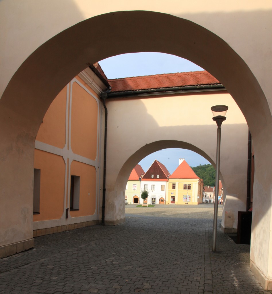 Zdjęcia: Bardejov, Szarysz, Uliczka z widokiem na Rynek, SłOWACJA Zdjęcia: Bardejov, Szarysz, Uliczka z widokiem na Rynek, SłOWACJA
