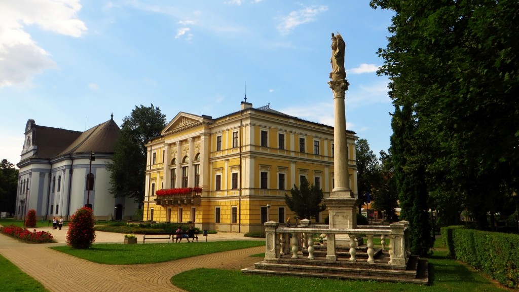 Zdjęcia: Spiska Nowa Wieś, Spisz, rynek Owalny, SłOWACJA Zdjęcia: Spiska Nowa Wieś, Spisz, rynek Owalny, SłOWACJA
