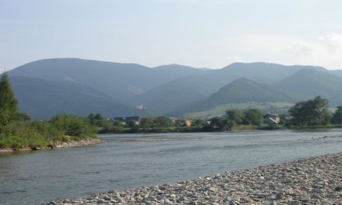 Zdjęcie SłOWACJA / Mała Fatra / Streczno / Varinka wpływa do Wagu