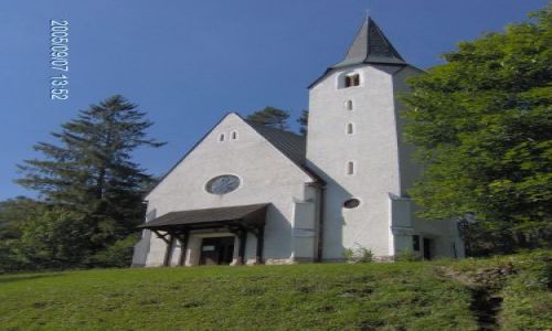 Zdjecie SłOWACJA / Tatry słowackie / Tatrzańska Łomnica / Kościółek w TATRZAŃSKIEJ ŁOMNICY