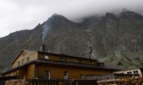 Zdjecie SOWACJA / Tatry Wysokie / Dolina Zeleneho plesa / Schronisko przy Zielonym St. (Kiemarskim)