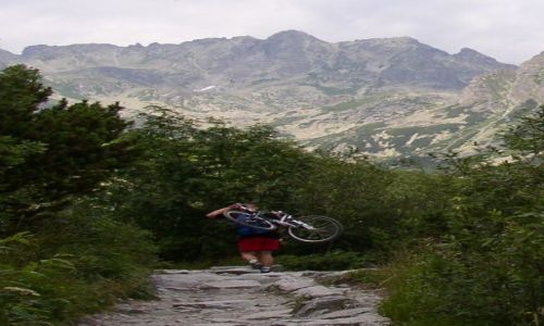 Zdjęcie SłOWACJA / -Tatry Wysokie / Dol. Mieguszewicka / Rowerzesta na szlaku