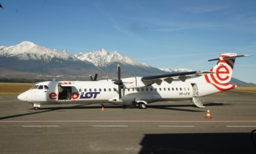 Zdjcie SOWACJA / Okres Poprad / Poprad /  Pasmo omnicy, widok z lotniska w Popradzie