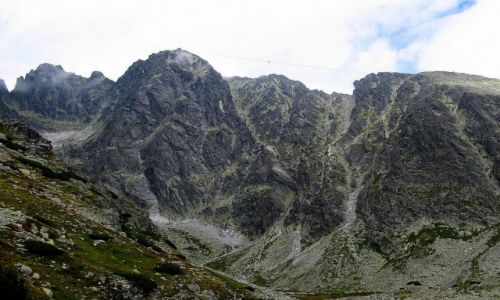 Zdjecie SOWACJA / Wysokie Tatry / omnicki  Szczyt / Zawieszeni  na linie