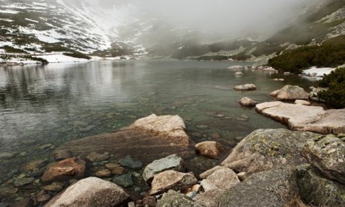 Zdjecie SOWACJA / Tatry / Skalnat pleso  / kiedy mga opada