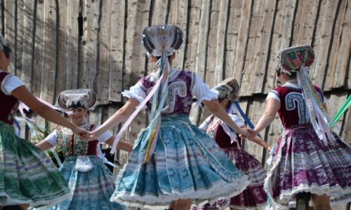 Zdj�cie S�OWACJA / - / Brestova Folklorne Slavnosti / Vatra z Dolniakov