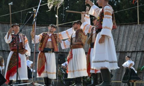 Zdj�cie S�OWACJA / - / Brestova Folklorne Slavnosti / Podpolanec z Detvy III