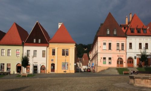 Zdjcie SOWACJA / Szarysz / Bardejov, Rynek / Kamieniczki