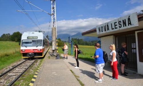 Zdjcie SOWACJA / Popradsky Kraj / Nova Lesna / Czekajc na elektriczk