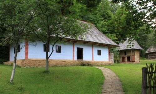Zdjecie SOWACJA / Szarysz / Bardejovske Kupele, Skansen architektury ludowej / Zagroda emkowska