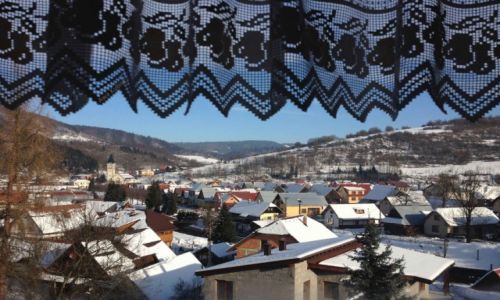 Zdjęcie SłOWACJA / Mała Fatra / Terchova / Terchova zza firanki