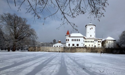 Zdjcie SOWACJA / ilina / Zamek Budatn  / W penej krasie