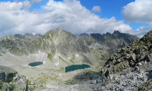 Zdjecie SOWACJA / Wysokie Tatry. / Bystra awka 2300 m. / Kolisty i Capi Staw z Bystrej awki.