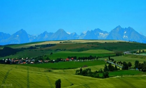 Zdjcie SOWACJA / kraj preszowski. / pow. Lewocza. / Wysokie Tatry ze Spiskiego Czwartku.