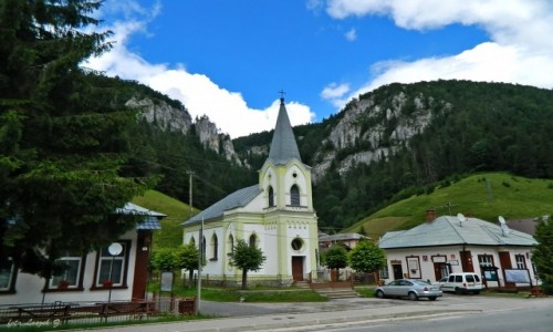 Zdjcie SOWACJA / kraj koszycki. / pow. Roniawa. / Stratena - koci w. Augustyna.