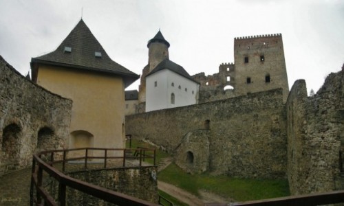 Zdjecie SOWACJA / kraj preszowski. / Spisz. / Zamek - Stara Lubowla.