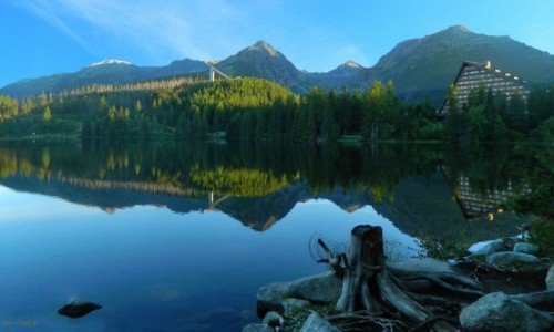 Zdjecie SOWACJA / Wysokie Tatry. / Szczyrbskie Pleso. / Szczyrbski Staw o wschodzie soca.