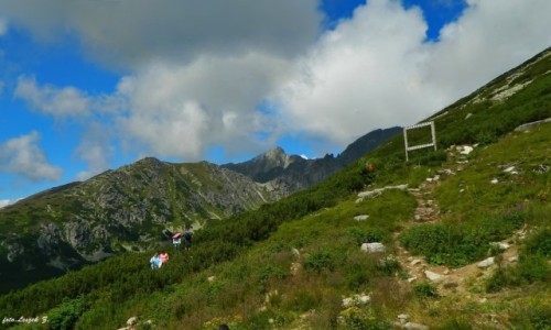 Zdjcie SOWACJA / Wysokie Tatry. / Chata pod Soliskiem. / Ze szlaku na Skrajne Solisko.