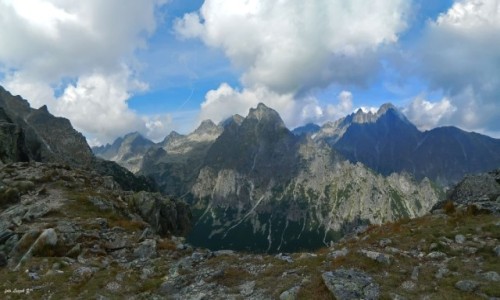 Zdjecie SOWACJA / Wysokie Tatry. / Szlak na Sawkowski Szczyt, / Widok ze Sawkowskiego Grzebienia.