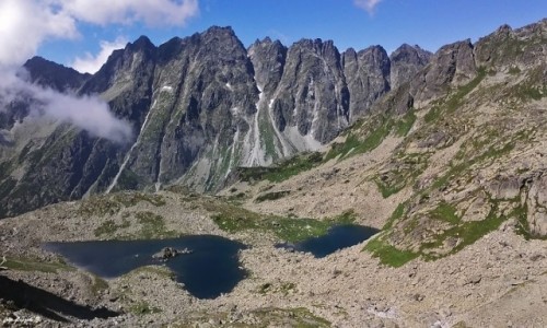 Zdjcie SOWACJA / Wysokie Tatry. / Szlak na Rysy. / Gra Baszt i abie Stawy Miguszowieckie.