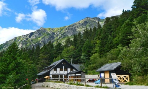 Zdjecie SOWACJA / Wysokie Tatry. / Pensjonat Majlthova Chata usytuowane nad Popradzkiego Stawem. / Schroniska Tatrzaskie.