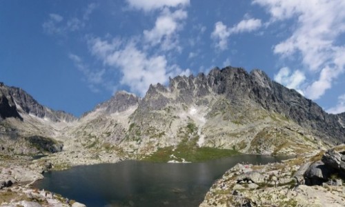 Zdjecie SłOWACJA / Wysokie Tatry. / Dolina Pięciu Stawów Spiskich. / Panorama - Pośredni Staw Spiski w