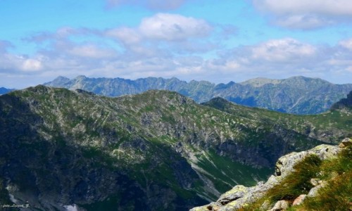 Zdjecie SOWACJA / Wysokie Tatry. / Szlak na Lodow Przecz. / Polskie Tatry za Jaworowymi Turniami.