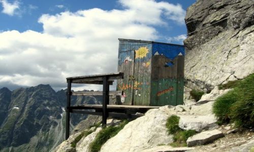 Zdjecie SłOWACJA / brak / TATRY WYSOKIE / CHATA POD RYSAMI - TOALETA Z PIĘKNYM WIDOKIEM :))