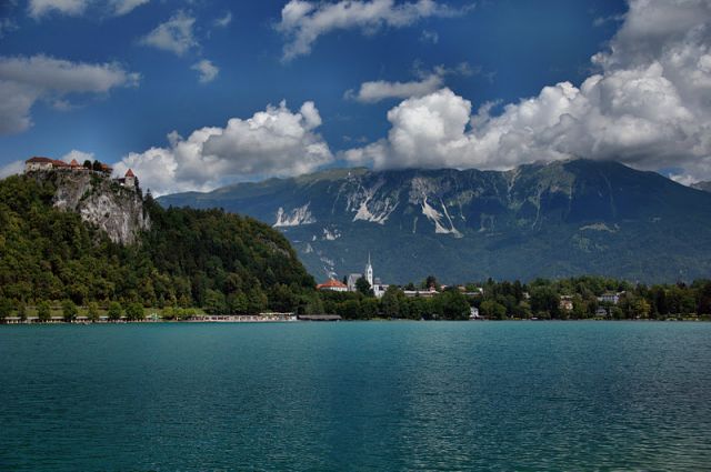 Zdjęcia: BLED, Chmury nad górami, SłOWENIA Zdjęcia: BLED, Chmury nad górami, SłOWENIA