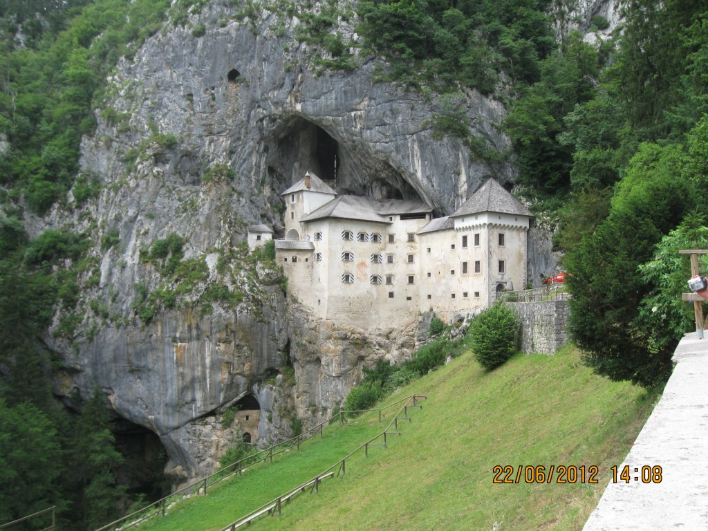 Zdjęcia: Predjama, Postojna, Zamek w Predjama (Predjamski Grad), SłOWENIA Zdjęcia: Predjama, Postojna, Zamek w Predjama (Predjamski Grad), SłOWENIA