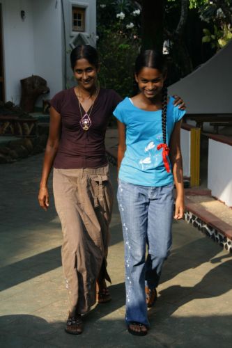 Zdjęcia: Hikkaduwa, Poludnie , Nandani z corka Dewngani, SRI LANKA Zdjęcia: Hikkaduwa, Poludnie , Nandani z corka Dewngani, SRI LANKA