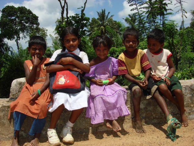 Zdjęcia: Plantacja herbaty, Deniyaya, Dzieci tamilskie, SRI LANKA Zdjęcia: Plantacja herbaty, Deniyaya, Dzieci tamilskie, SRI LANKA
