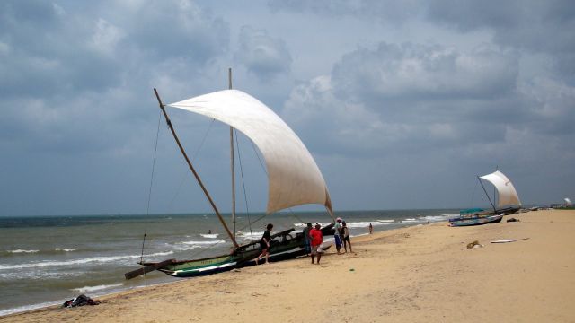 Zdjęcia: Negombo, Negombo, ... na brzegu ..., SRI LANKA Zdjęcia: Negombo, Negombo, ... na brzegu ..., SRI LANKA