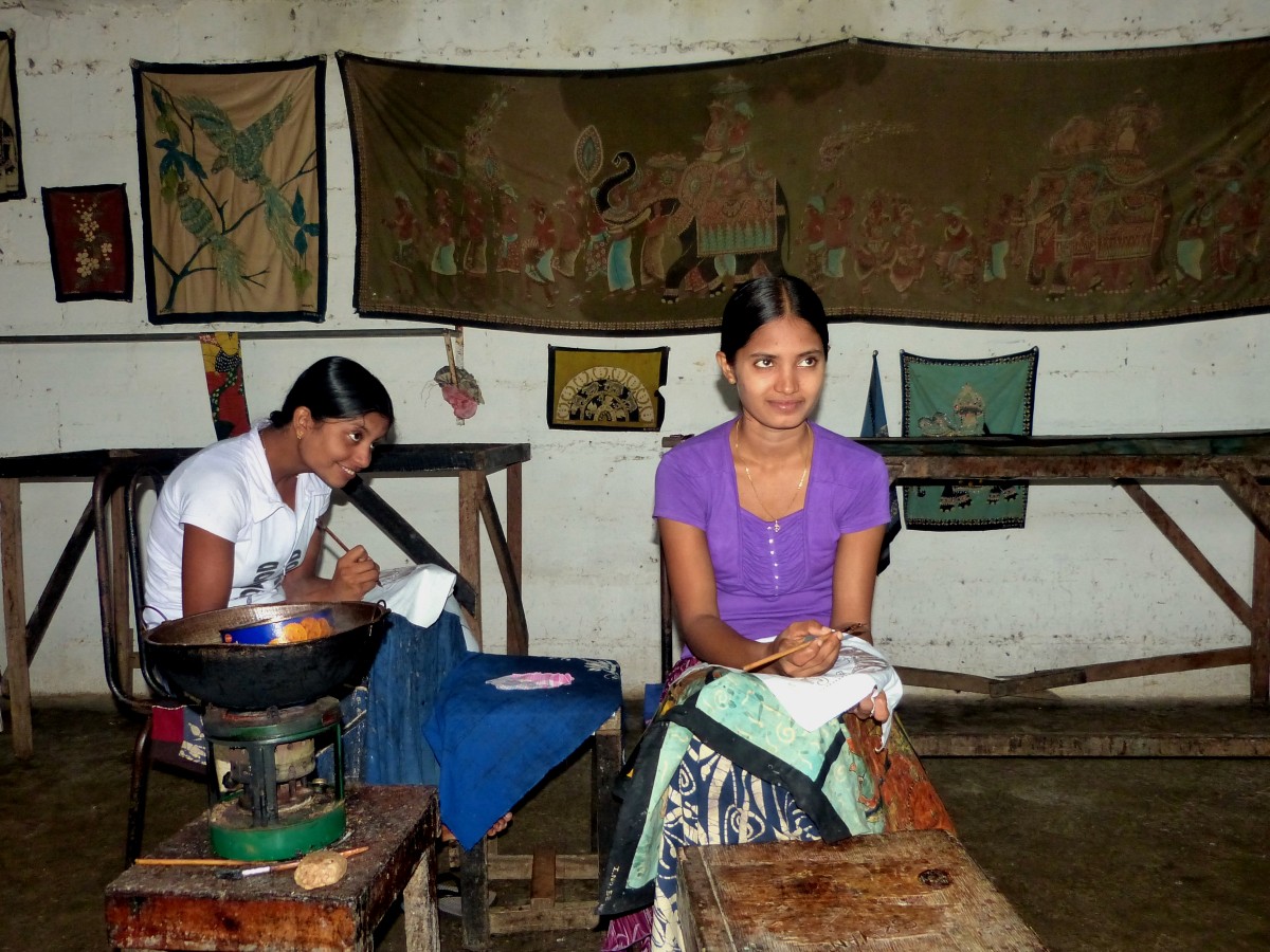 Zdjęcia: Dambulla; okolice, Prowincja Centralna, Przy pracy, SRI LANKA Zdjęcia: Dambulla; okolice, Prowincja Centralna, Przy pracy, SRI LANKA