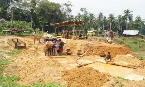 Zdjecie SRI LANKA / SRI LANKA / RATNAPURA / KOPALNIA SZAFIRW