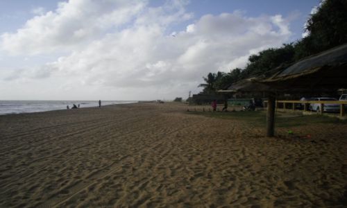 Zdjęcie SRI LANKA / NEGOMBO / NA PLAŻY  / PLAŻA NEGOMBO