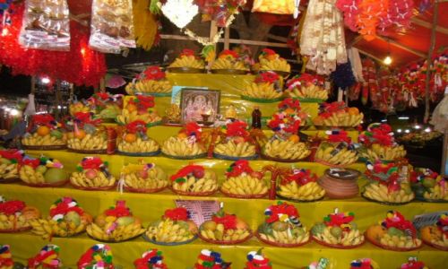 Zdjęcie SRI LANKA / KATARAGAMA / KATARAGAMA / DARY OFIARNE